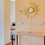 L'orangerie Modern 1bdr Apartment, Ground Floor Διαμέρισμα *