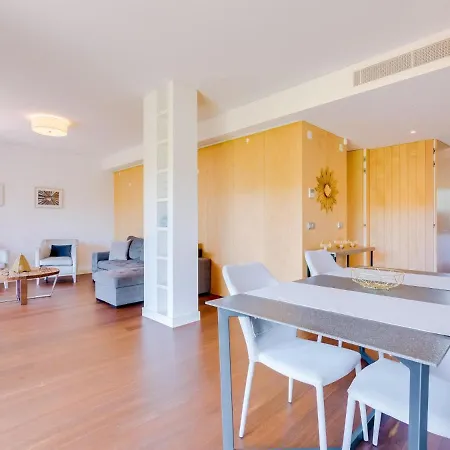 L'orangerie Modern 1bdr Apartment, Ground Floor