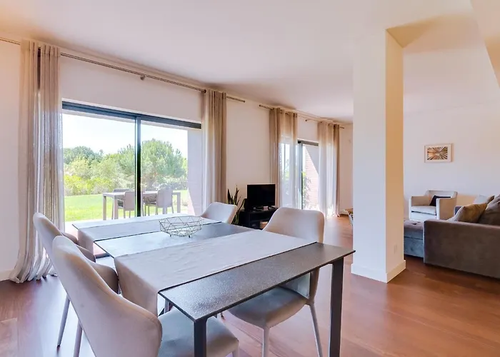 公寓 L'orangerie Modern 1bdr Apartment, Ground Floor 维拉摩拉