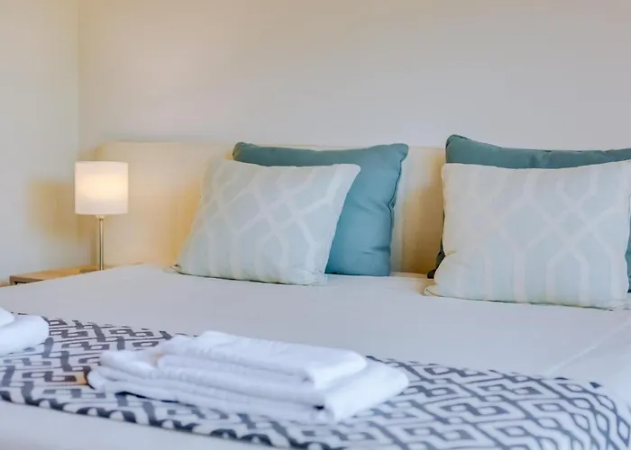 L'orangerie Modern 1bdr Apartment, Ground Floor 公寓