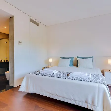 L'orangerie Modern 1bdr Apartment, Ground Floor Apartment Vilamoura