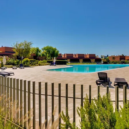 L'orangerie Modern 1bdr Apartment, Ground Floor *